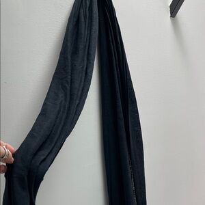 Black Scarf